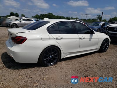 Trzecie zdjęcie samochodu z tyłu: 2018 BMW 340 XI VIN:WBA8B7G55JNU94901 - miniatura