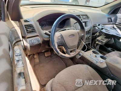 Zdjęcie 8 z 14 samochodu: 2016 FORD EXPLORER POLICE INTERCEPTOR VIN:1FM5K8AT3GGA28900 - miniatura