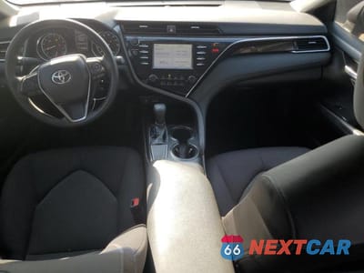 Zdjęcie 8 z 12 samochodu: 2018 TOYOTA CAMRY VIN:4T1B11HKXJU581711 - miniatura