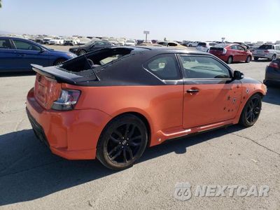 Trzecie zdjęcie samochodu z tyłu: 2015 TOYOTA SCION TC VIN:JTKJF5C79FJ006710 - miniatura