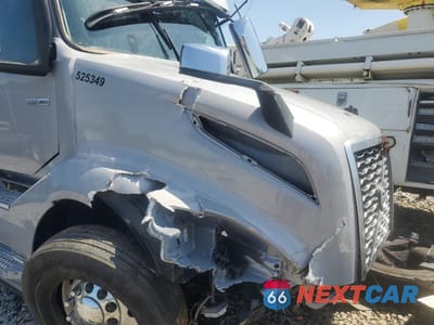 Zdjęcie 7 z 10 samochodu: 2024 VOLVO VNL SEMI TRUCK VIN:4V4NC9EH6RN642047 - miniatura