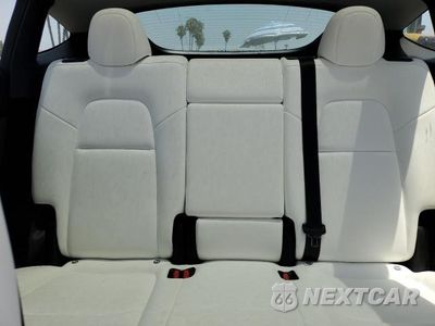 Zdjęcie 10 z 14 samochodu: 2023 TESLA MODEL Y VIN:7SAYGDEE5PA156623 - miniatura