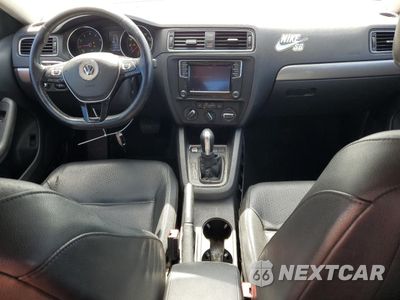 Zdjęcie 8 z 14 samochodu: 2017 VOLKSWAGEN JETTA SE VIN:3VWDB7AJ1HM248789 - miniatura
