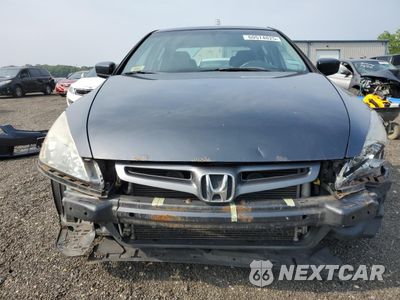 Piąte zdjęcie samochodu w środku: 2004 HONDA ACCORD LX VIN:1HGCM56344A130039 - miniatura