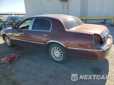 Drugie zdjęcie samochodu z przodu: 2004 LINCOLN TOWN CAR EXECUTIVE VIN:1LNHM81W54Y678464 - miniatura