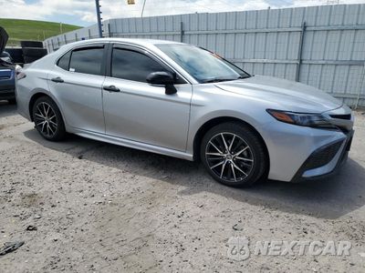 Czwarte zdjęcie samochodu z boku: 2024 TOYOTA CAMRY SE NIGHT SHADE VIN:4T1G11BK1RU122769 - miniatura