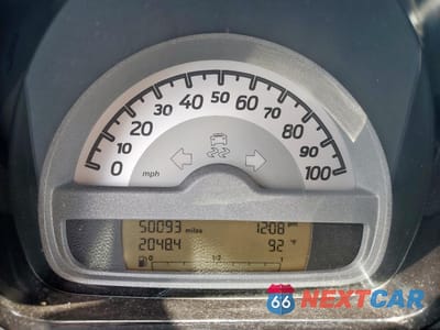 Zdjęcie 9 z 12 samochodu: 2013 SMART FORTWO PURE VIN:WMEEJ3BA6DK652837 - miniatura