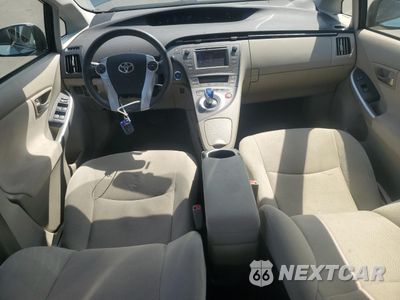 Zdjęcie 8 z 14 samochodu: 2015 TOYOTA PRIUS VIN:JTDKN3DU0F1972659 - miniatura