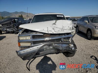 Piąte zdjęcie samochodu w środku: 1999 CHEVROLET SUBURBAN K1500 VIN:3GNFK16R6XG250341 - miniatura