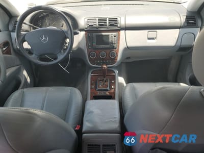 Zdjęcie 8 z 13 samochodu: 2002 MERCEDES-BENZ ML 500 VIN:4JGAB75E32A362473 - miniatura