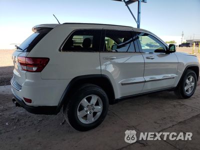 Trzecie zdjęcie samochodu z tyłu: 2013 JEEP GRAND CHEROKEE LAREDO VIN:1C4RJEAG6DC558436 - miniatura
