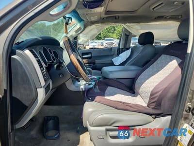 Zdjęcie 7 z 14 samochodu: 2010 TOYOTA SEQUOIA PLATINUM VIN:5TDYY5G12AS027836 - miniatura