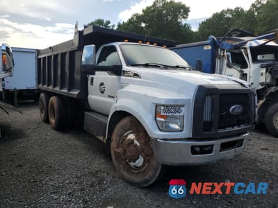 2018 FORD F750 SUPER DUTY 1FDXF7DE3JDF00896 - główne zdjęcie licytacji z USA - miniatura