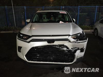 Piąte zdjęcie samochodu w środku: 2024 TOYOTA GRAND HIGHLANDER XLE VIN:5TDACAB59RS012023 - miniatura