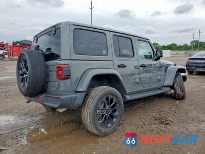 Trzecie zdjęcie samochodu z tyłu: 2021 JEEP WRANGLER UNLIMITED SAHARA 4XE VIN:1C4JJXP67MW688912 - miniatura
