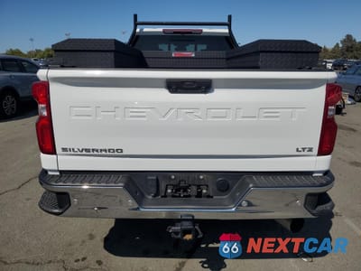 Zdjęcie 6 z 13 samochodu: 2024 CHEVROLET SILVERADO K3500 LTZ VIN:1GC4YUEY8RF282267 - miniatura