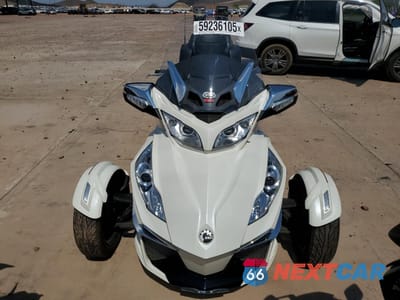 Piąte zdjęcie samochodu w środku: 2018 CAN-AM SPYDER ROADSTER RT VIN:2BXNBDD25JV003333 - miniatura