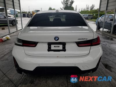 Zdjęcie 6 z 12 samochodu: 2023 BMW 330E VIN:3MW39FF05P8D00837 - miniatura