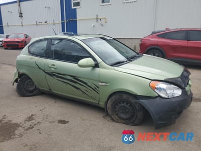 Czwarte zdjęcie samochodu z boku: 2007 HYUNDAI ACCENT BASE VIN:KMHCN35C47U013870 - miniatura