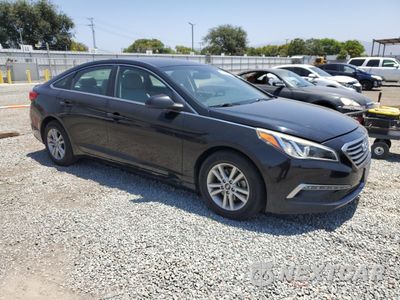 Czwarte zdjęcie samochodu z boku: 2015 HYUNDAI SONATA SE VIN:5NPE24AFXFH255504 - miniatura