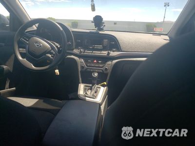 Zdjęcie 8 z 12 samochodu: 2018 HYUNDAI ELANTRA SE VIN:5NPD74LF3JH272809 - miniatura