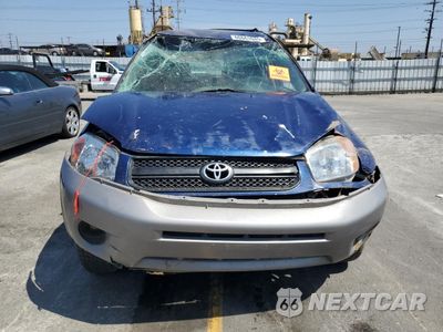 Piąte zdjęcie samochodu w środku: 2004 TOYOTA RAV4 VIN:JTEGD20VX40020803 - miniatura