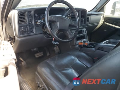 Zdjęcie 8 z 12 samochodu: 2007 CHEVROLET SILVERADO K3500 VIN:1GCJK39D17E189910 - miniatura