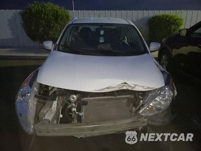 Piąte zdjęcie samochodu w środku: 2018 NISSAN VERSA S VIN:3N1CN7AP4JL843094 - miniatura