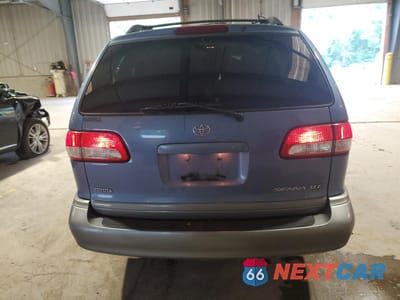 Zdjęcie 6 z 13 samochodu: 2002 TOYOTA SIENNA LE VIN:4T3ZF13C42U437712 - miniatura