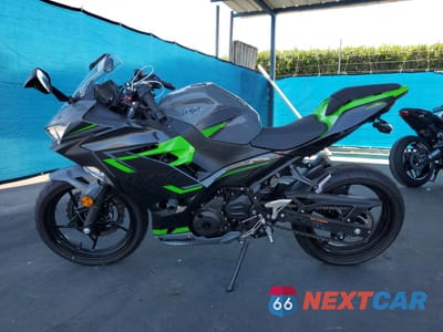 Trzecie zdjęcie samochodu z tyłu: 2019 KAWASAKI EX400 VIN:JKAEXKG11KDA26711 - miniatura