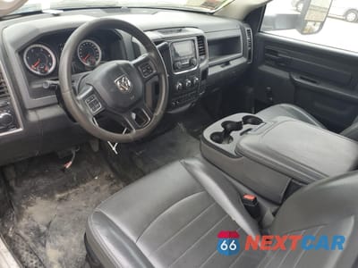 Zdjęcie 8 z 13 samochodu: 2018 RAM 5500 VIN:3C7WRMBL6JG392142 - miniatura