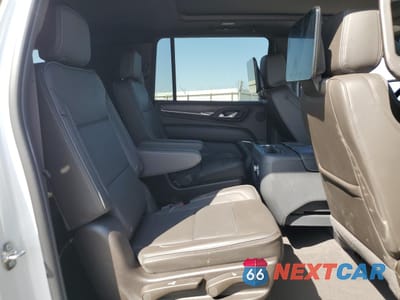 Zdjęcie 11 z 16 samochodu: 2024 GMC YUKON XL DENALI VIN:1GKS2JKLXRR301078 - miniatura