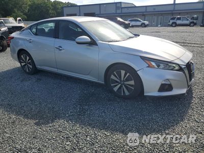 Czwarte zdjęcie samochodu z boku: 2019 NISSAN ALTIMA SL VIN:1N4BL4EV2KC194811 - miniatura