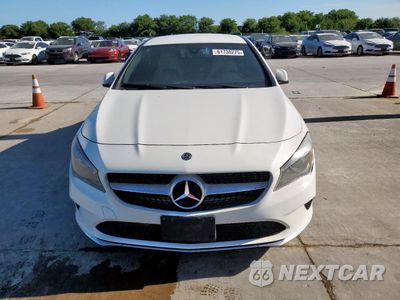 Piąte zdjęcie samochodu w środku: 2018 MERCEDES-BENZ CLA 250 VIN:WDDSJ4EBXJN667059 - miniatura