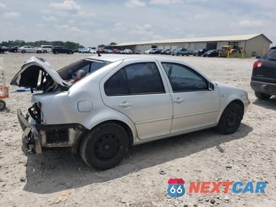 Trzecie zdjęcie samochodu z tyłu: 2005 VOLKSWAGEN JETTA GL VIN:3VWRK69M25M064648 - miniatura