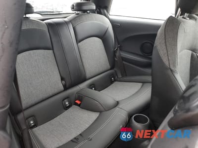 Zdjęcie 10 z 15 samochodu: 2023 MINI COOPER VIN:WMW33DH05P2T20930 - miniatura
