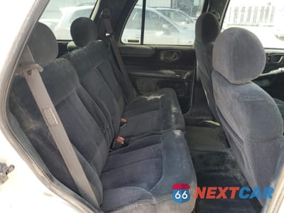 Zdjęcie 11 z 13 samochodu: 2001 CHEVROLET BLAZER VIN:1GNDT13W31K260372 - miniatura