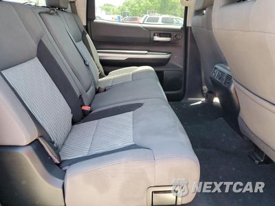 Zdjęcie 10 z 14 samochodu: 2017 TOYOTA TUNDRA CREWMAX SR5 VIN:5TFDY5F12HX619015 - miniatura