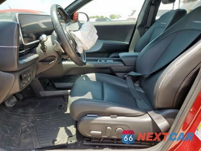 Zdjęcie 8 z 13 samochodu: 2023 HYUNDAI IONIQ 6 SEL VIN:KMHM34AA8PA046649 - miniatura