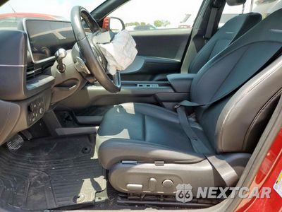 Zdjęcie 8 z 13 samochodu: 2023 HYUNDAI IONIQ 6 SEL VIN:KMHM34AA8PA046649 - miniatura