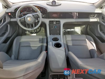 Zdjęcie 8 z 13 samochodu: 2021 PORSCHE TAYCAN VIN:WP0AA2Y11MSA18045 - miniatura