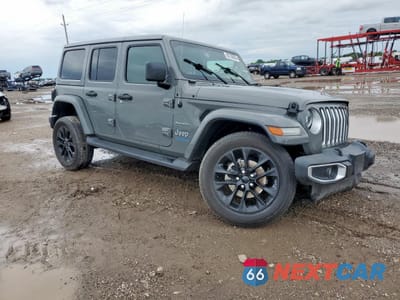Czwarte zdjęcie samochodu z boku: 2021 JEEP WRANGLER UNLIMITED SAHARA 4XE VIN:1C4JJXP67MW688912 - miniatura