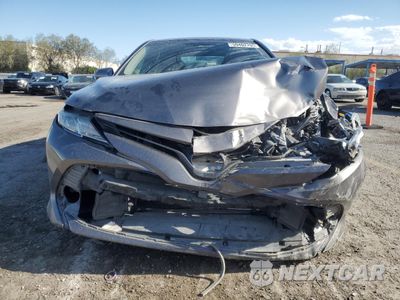 Piąte zdjęcie samochodu w środku: 2019 TOYOTA CAMRY L VIN:4T1B11HK9KU841131 - miniatura