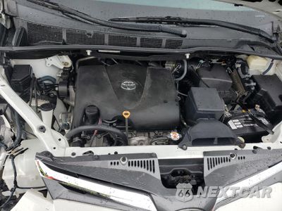 Zdjęcie 12 z 15 samochodu: 2018 TOYOTA SIENNA XLE VIN:5TDYZ3DCXJS957359 - miniatura