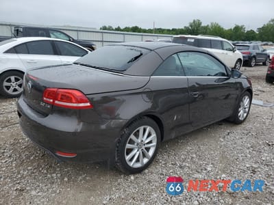 Trzecie zdjęcie samochodu z tyłu: 2015 VOLKSWAGEN EOS KOMFORT VIN:WVWBW8AH8FV005579 - miniatura