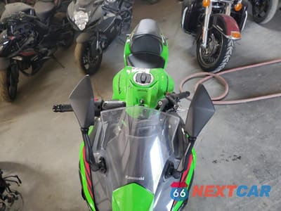 Piąte zdjęcie samochodu w środku: 2020 KAWASAKI EX650 N VIN:ML5EXEN12LDA09714 - miniatura