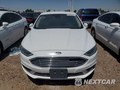 Piąte zdjęcie samochodu w środku: 2018 FORD FUSION SE HYBRID VIN:3FA6P0LU3JR171577 - miniatura