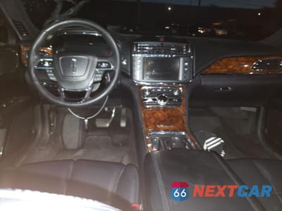 Zdjęcie 8 z 12 samochodu: 2018 LINCOLN CONTINENTAL PREMIERE VIN:1LN6L9PK9J5609553 - miniatura