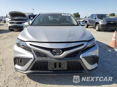 Piąte zdjęcie samochodu w środku: 2024 TOYOTA CAMRY SE NIGHT SHADE VIN:4T1G11AK9RU203861 - miniatura