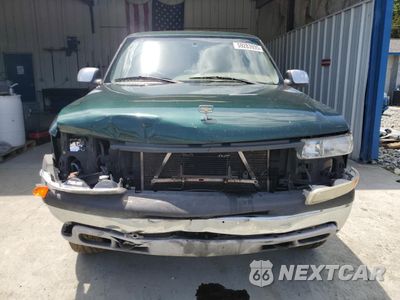 Piąte zdjęcie samochodu w środku: 2002 CHEVROLET SILVERADO K1500 VIN:2GCEK19T921221977 - miniatura